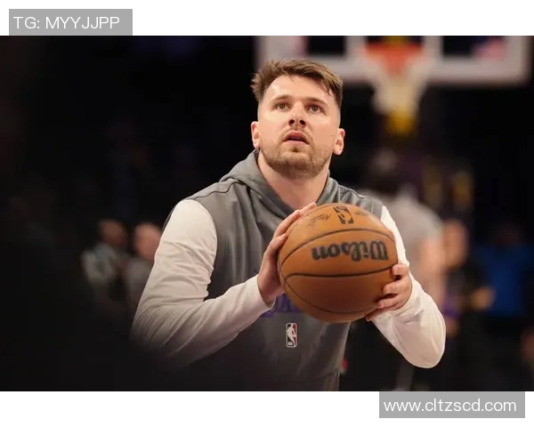 森林狼强势反弹爱德华兹贡献22分8篮板9助攻东契奇独砍37分助力胜利