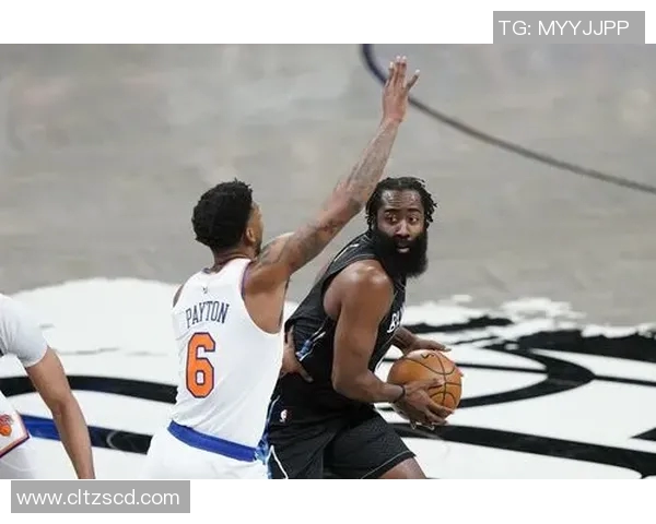 伊森持球突破 上篮打进还造加罚