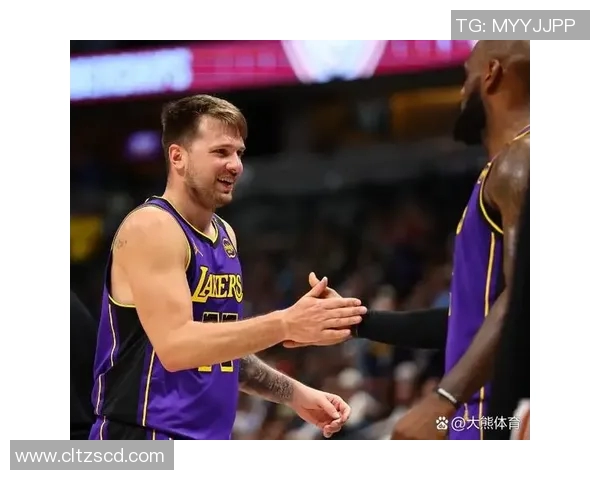 湖人战活塞首发：詹姆斯生日夜登场，东契奇PK康宁汉姆