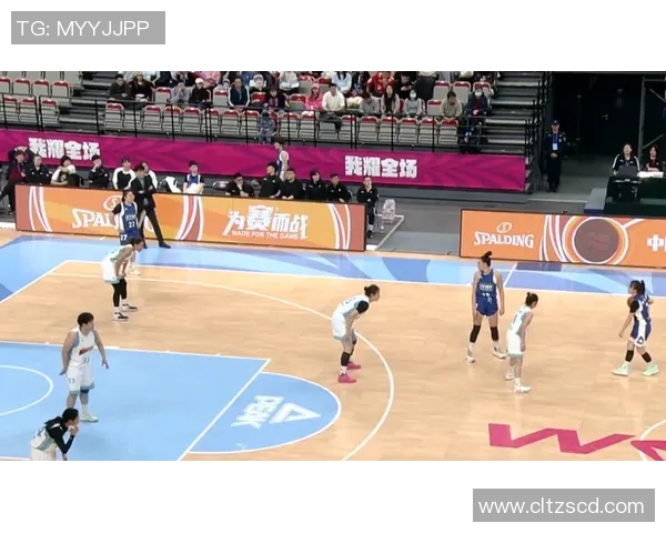 状态不佳!克内克特半场投篮5中1仅得到两分 状态不佳!克内克特半场投篮5中1仅得到两分